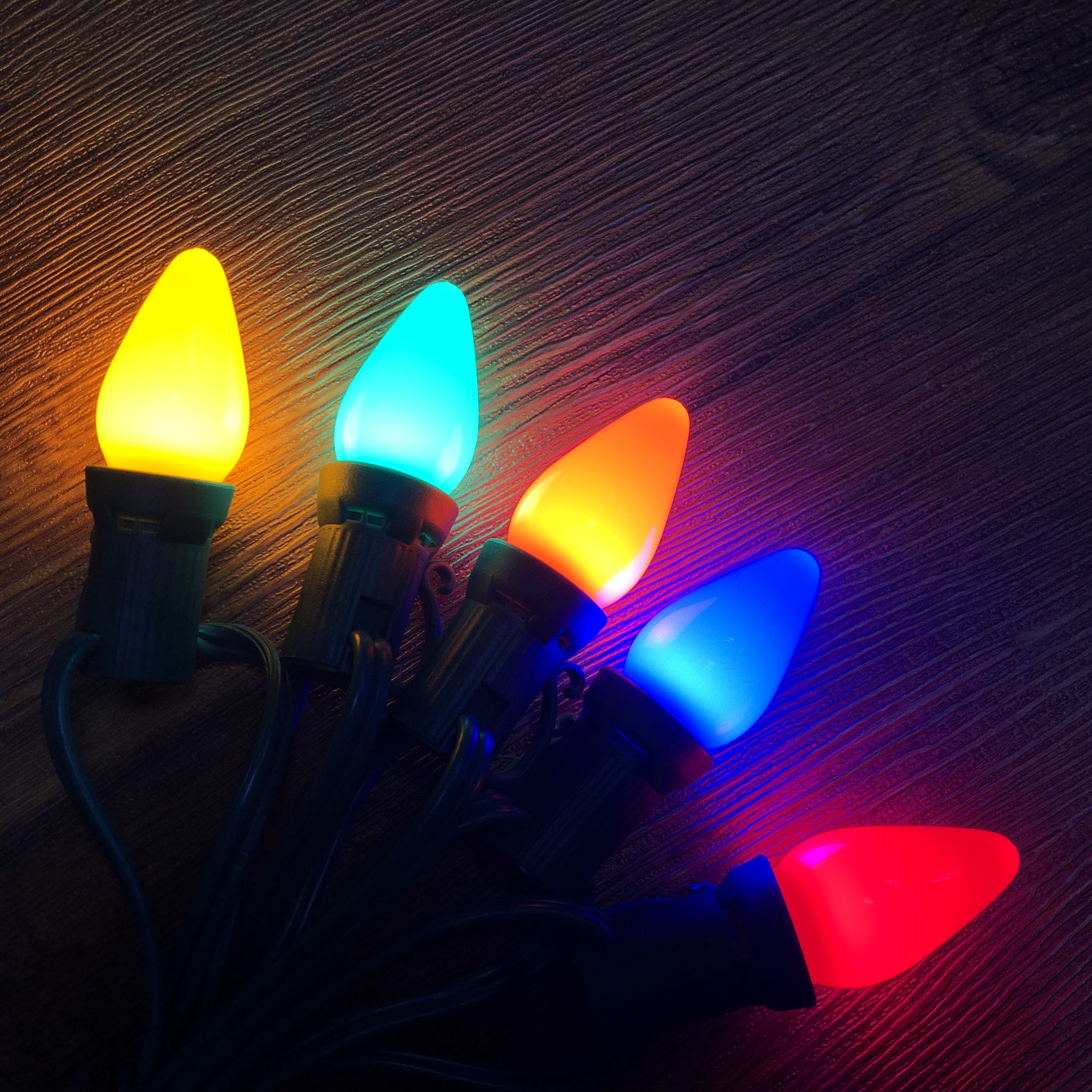 C7 LED Replacement Bulb Minleon Bulb 120V UL Frosted Cap - Multicolored